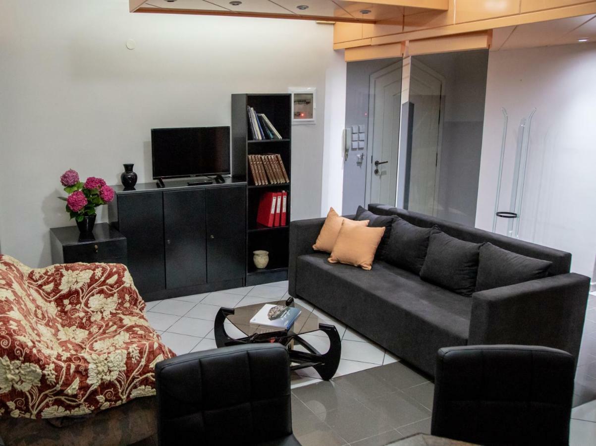 Christine'S Downtown Suites Kavala Exterior photo